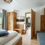 Samer Apartament *